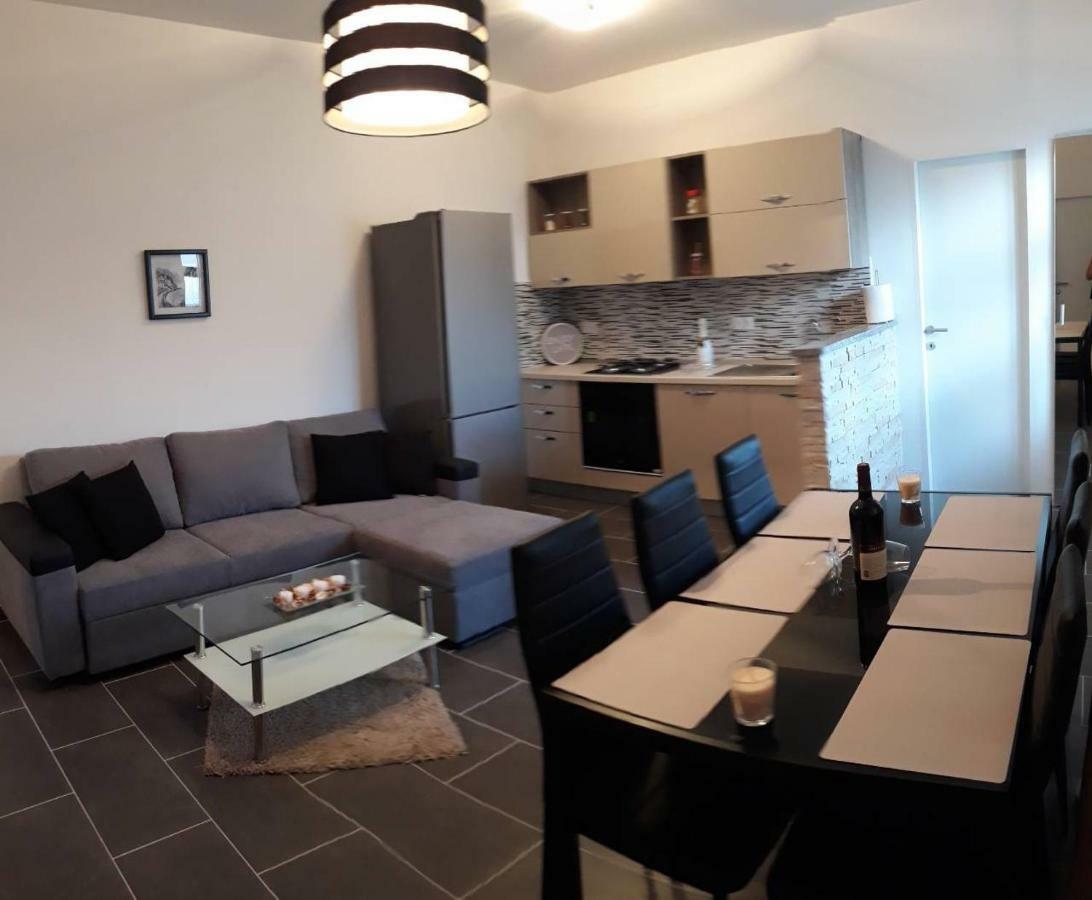 App Lana Apartment ซริกเวนิซา ภายนอก รูปภาพ